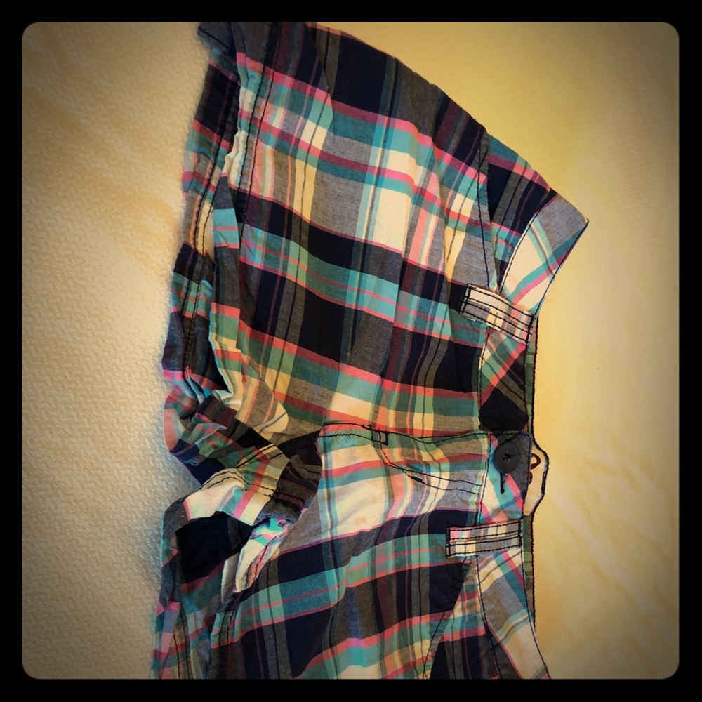Blue plaid shorts, super cute!
